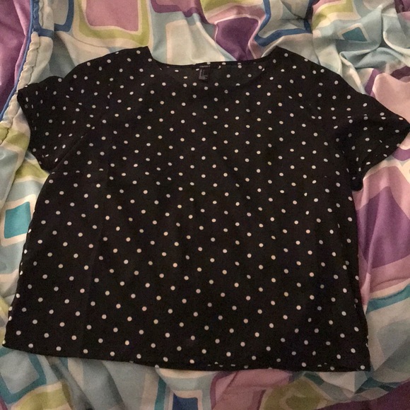 • SOLD-polka dot pattern blouse • - Picture 2 of 5